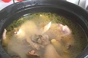 鸡枞菌煲汤要焯水吗鸡纵菌煲汤要煮多久